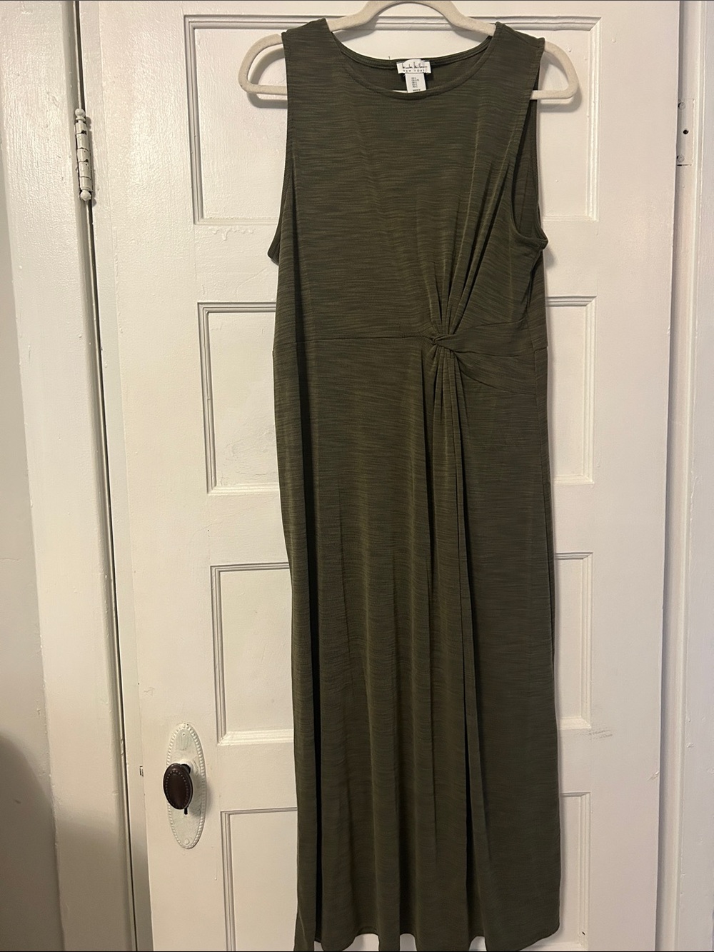 Nicole Miller Olive Knot-Detail Sleeveless Maxi Dress (L)